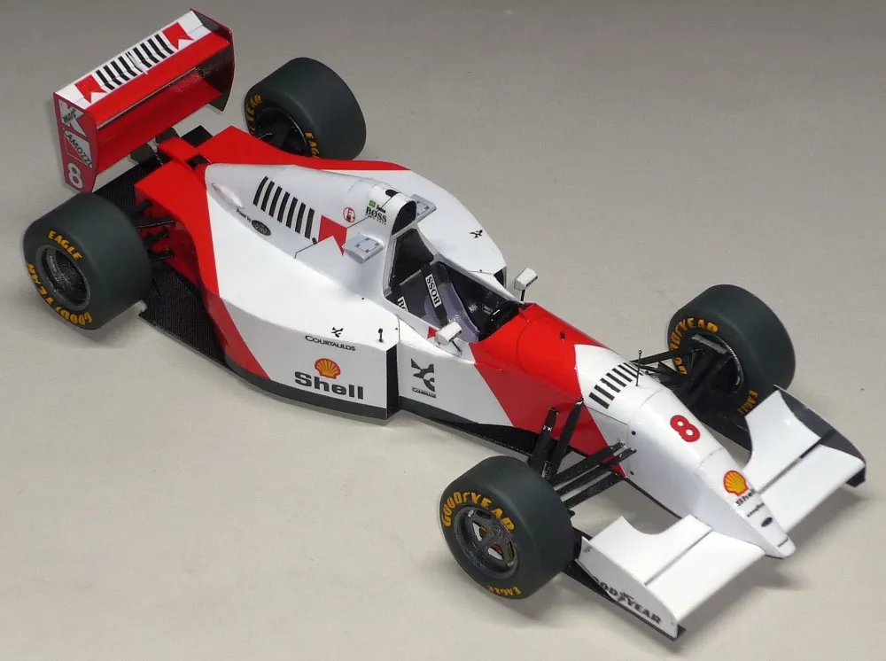 Papierový model McLaren MP 4/8 GP Austrália 1993